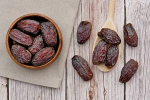 dates in plate